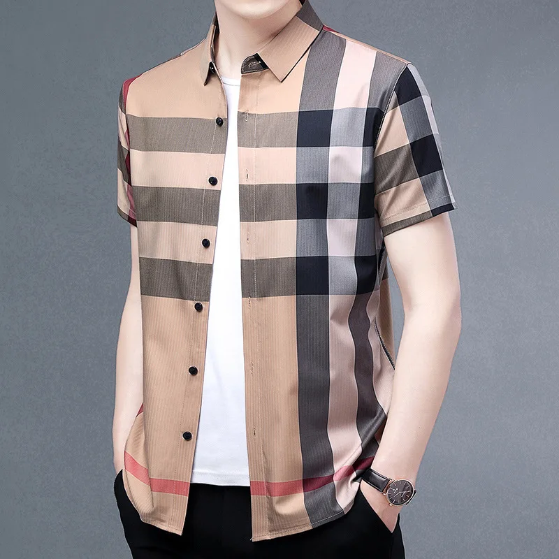 

2021 summer new short sleeve men's shirt inch lining Korean fashion Plaid young and middle-aged shirt leisure