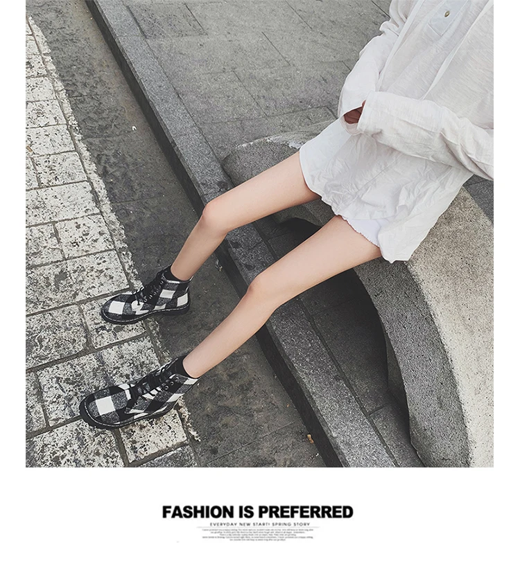 Winter Luxury Designer Patchwork Plaid Boots British Style Women Thick Heels Martin Boots Chic Plus Velvet Ladies Lace Up Shoes