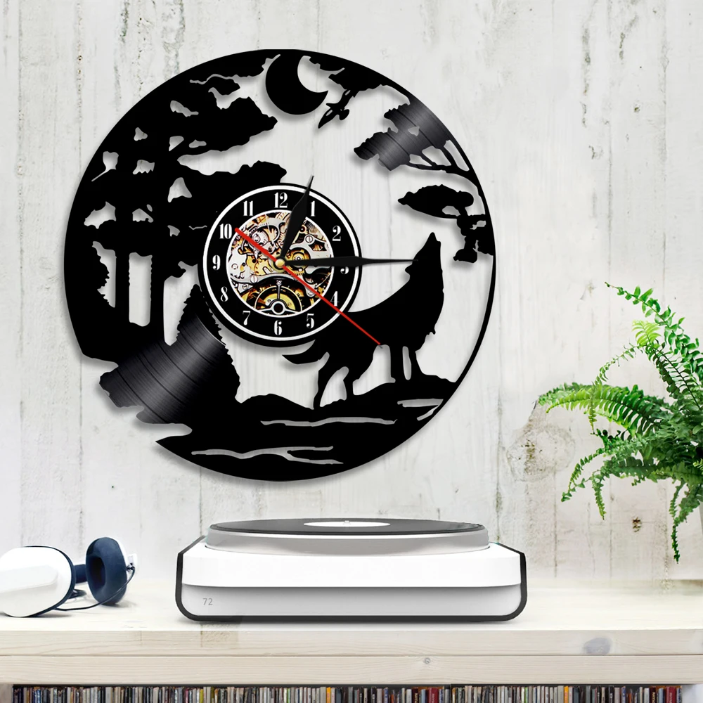 Декоративные настенные часы с изображением воющего волка дикой природы