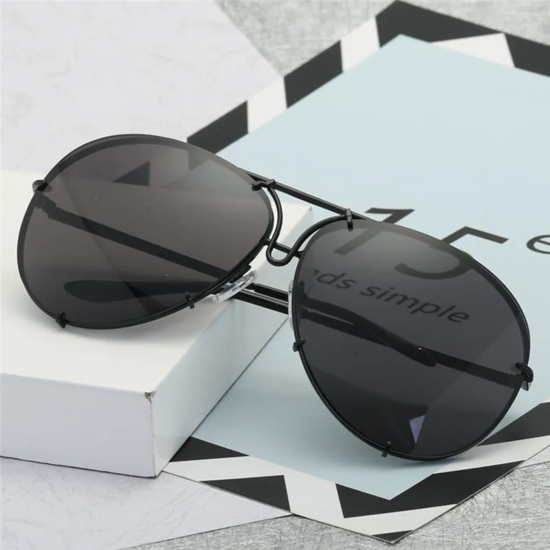 

Oversized Unique Wrapping Paper Sunglasses Womens Metallic Gold Legs Vintage Sunglasses Women UV400 Gradient Sunglasses