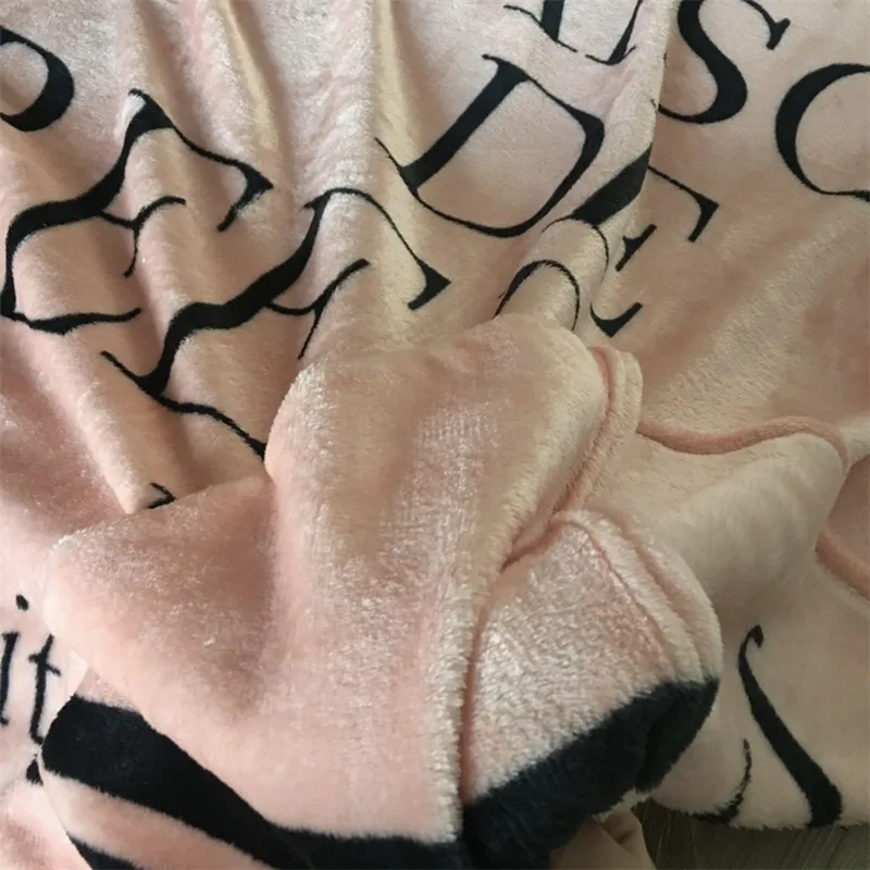 

Luxury Blankets Super Soft For Beds Fleece Bed Sofa Brand Logo Throw BlanketTowel Bath Towel Warm Coral Flannel Blanket