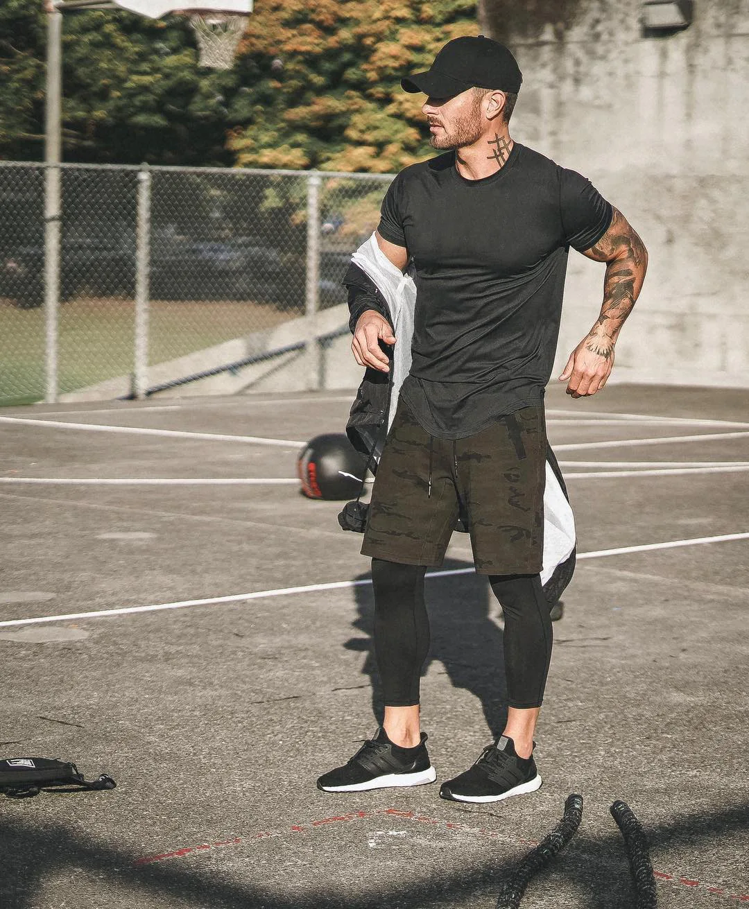 

Men's Clothing Round Neck Sports Fitness T-shirt Men's Quick-drying Breathable Wicking Training Casual Solid Color Short Sleeves