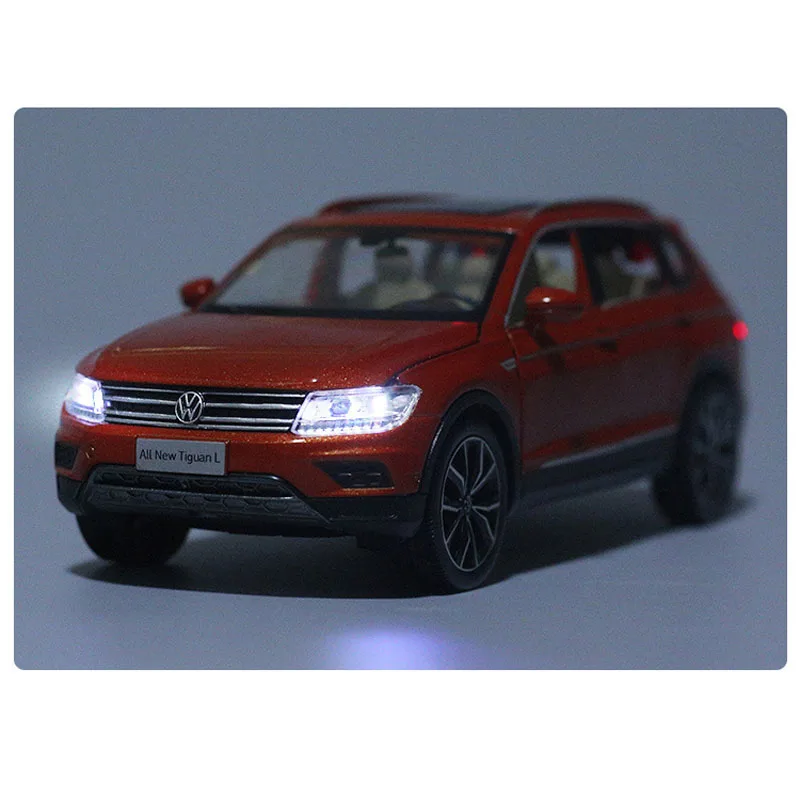 Модель автомобиля VW Tiguan L из сплава 1/32 Литые и игрушечные автомобили бесплатная