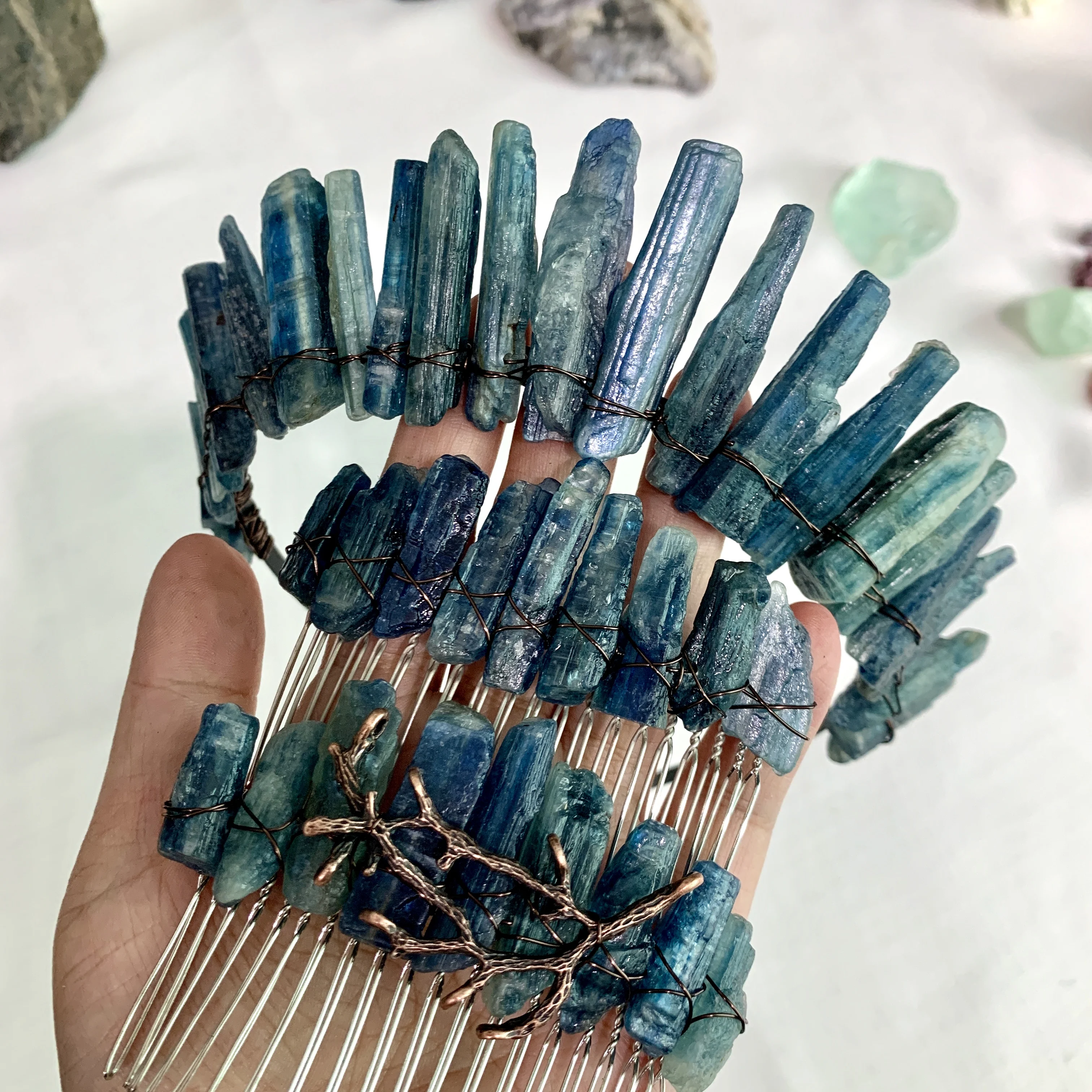 

Kyanite Crown Hair Comb Raw Crystal Hair Accessories Natural Kyanite Hair Band Wedding Party Dress Up Wicca Accessories Gift