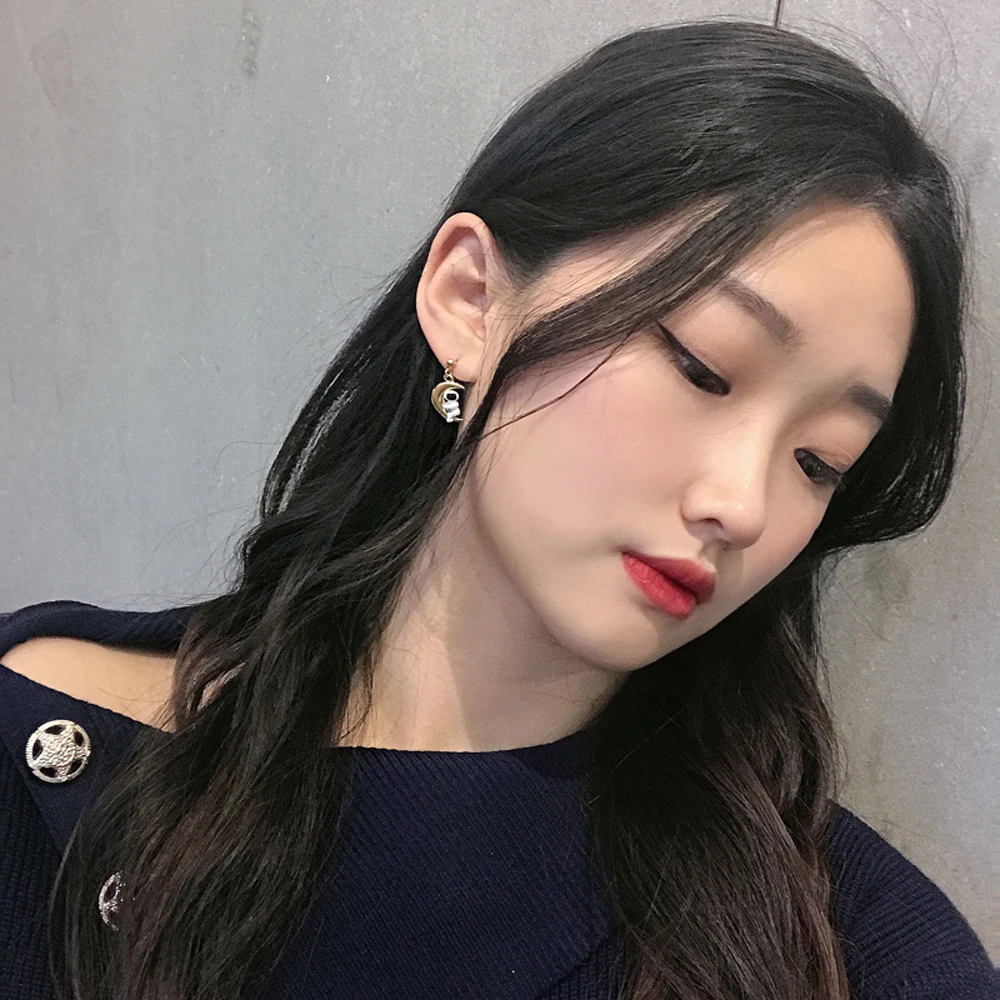 

Creative Asymmetric Stud earrings Astronauts Moon Ball Stars Eardrop Brief Paragraph Earrings Women Jewelry Gifts