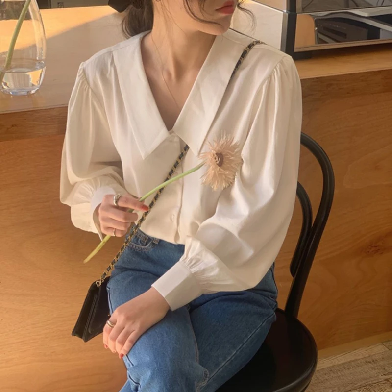 

Shirts & Blouses