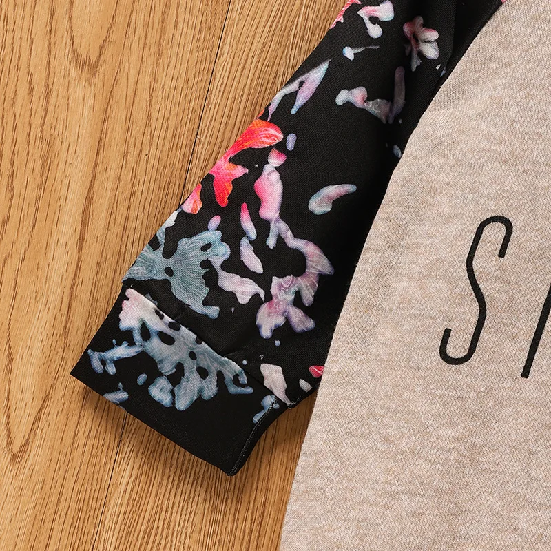 

0-6T Autumn fashion new letters flower print two-color stitching small and medium children's casual sweater and one-piece romper