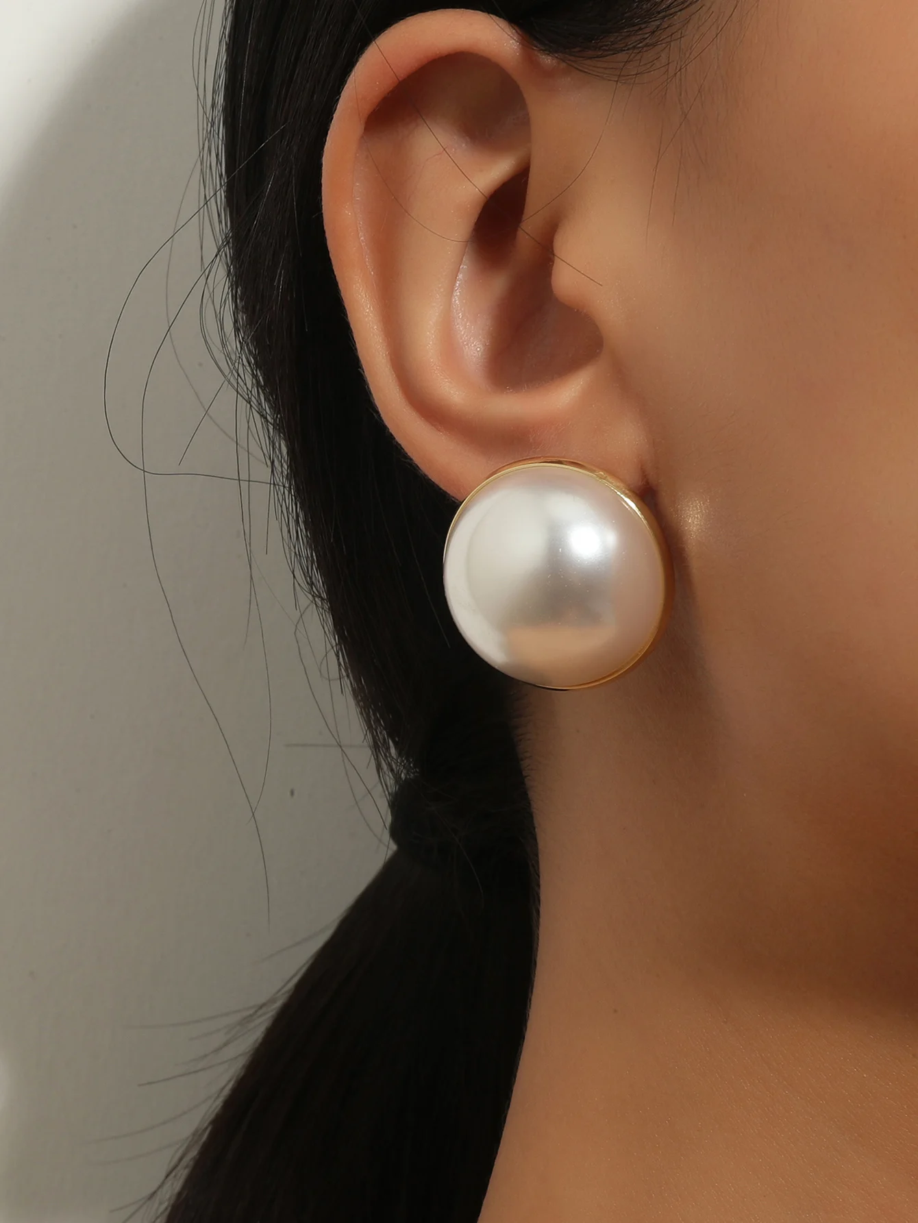 

Full of Small Simulated Pearls Round Ball Charming piercing Stud Earrings for Women Jewelry women gift