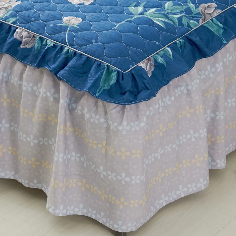 Хлопковое стеганое постельное белье с принтом и голубыми цветами Комплект