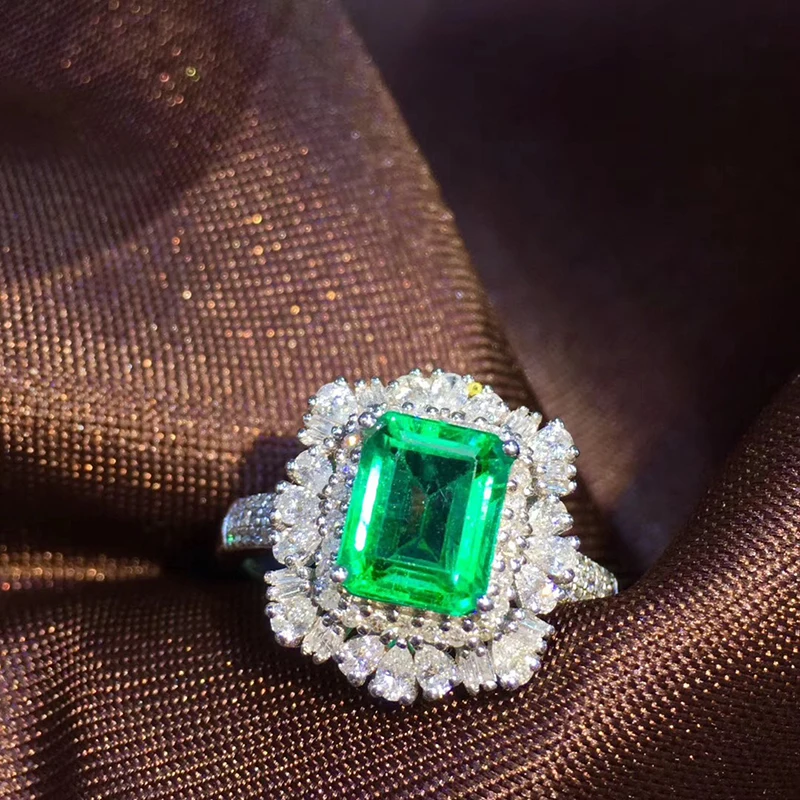 Женское кольцо из 18 каратного белого золота с изумрудом 100% карата|Кольца| |
