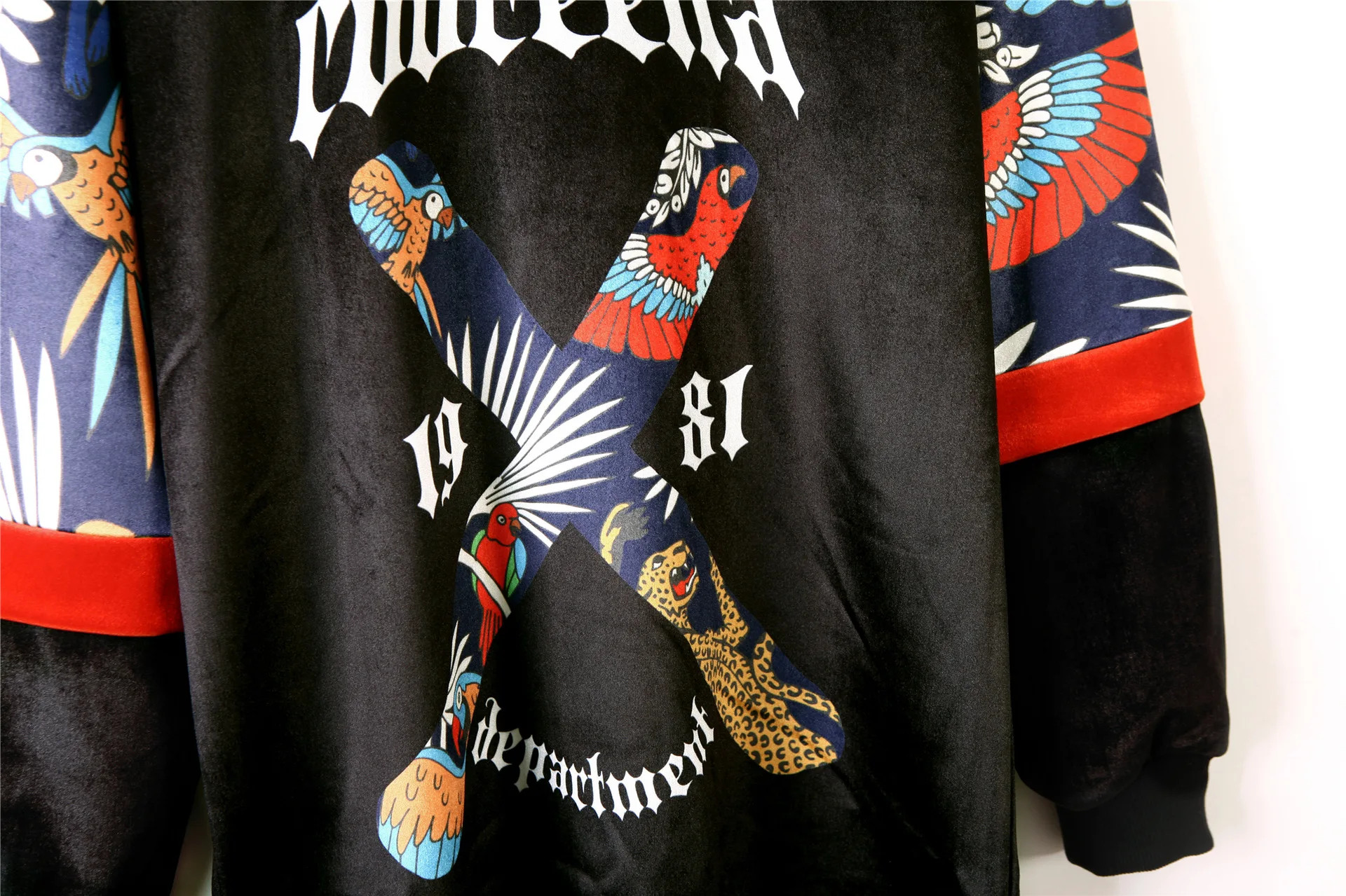 С капюшоном плюс бархат личности женский свободный большой размер Тотем 2019 зима