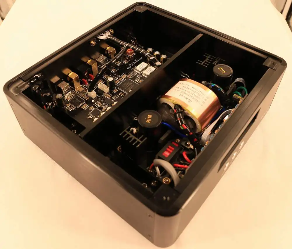 

Audio -GD Di-20 Digital Interface built-in Amanero isolator separation, PCM384K / DSD512 FPGA coaxial receiver