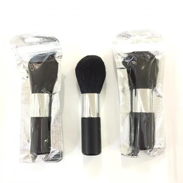 

Ocean Makeup Blush Brush 479146144