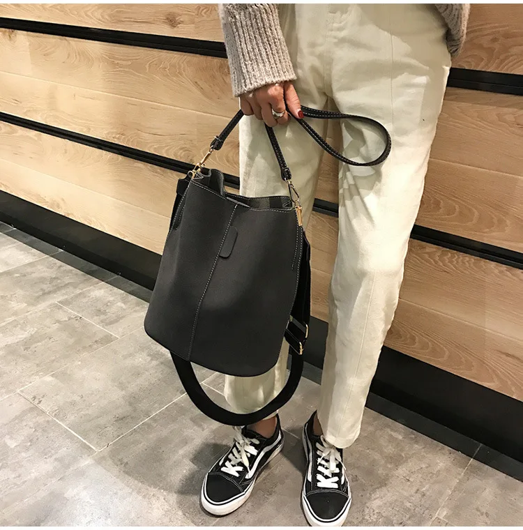 

Free shipping Messenger bag ladies shoulder bag bucket bag large capacity retro matte cloth bucket bag leather lady handbag