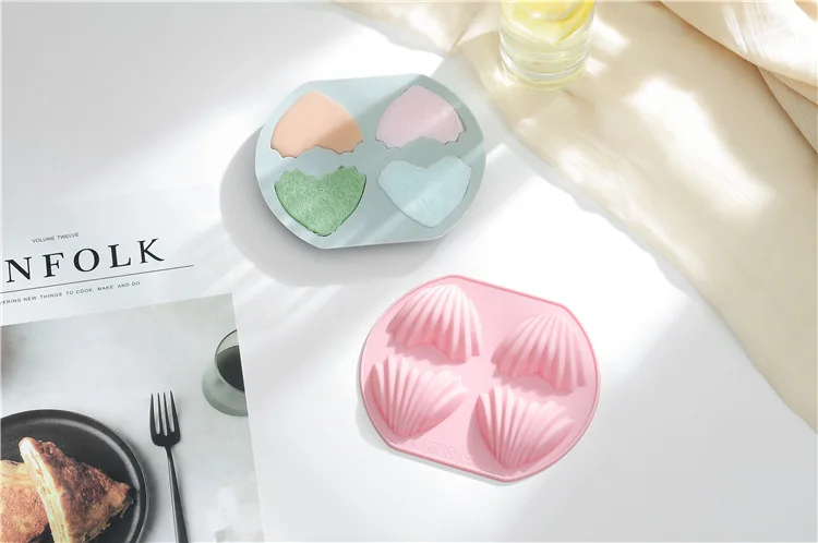 

4 heart-shaped cake mold chocolate ice gummy candy mold small love net red non-stick silicone mold silicone mold
