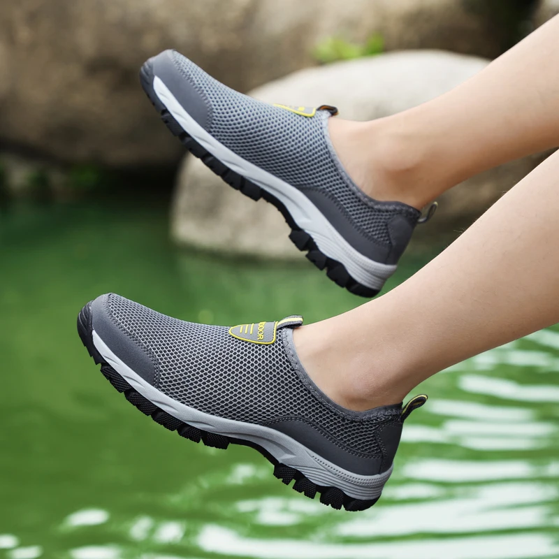 2021 Summer Light Weight Hiking Shoes Men Mesh Climbing Trekking Shoes Outdoor Mountain Tactical Sneakers Zapatillas Hombre