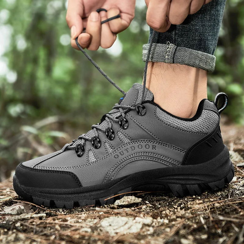 Men Hiking Shoes New Autumn and Winter Low-top Hiking Sneakers Men's Shoes Trend Outdoor Hiking Large Size Lace Up Sports Shoes