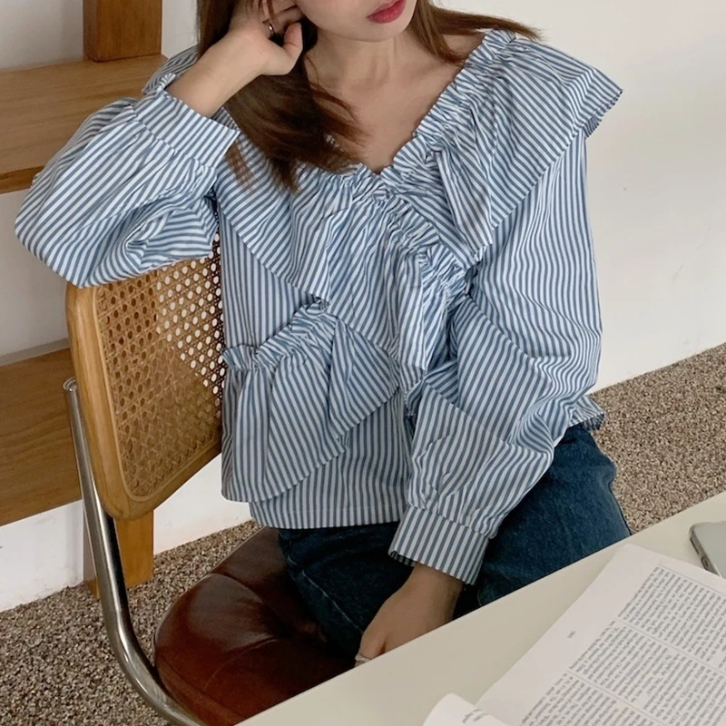 

Women Blouses Shirts 2021 New Spring Autumn Vintage Elegant Oversize Striped Ruffles Cross Lady Short Tops