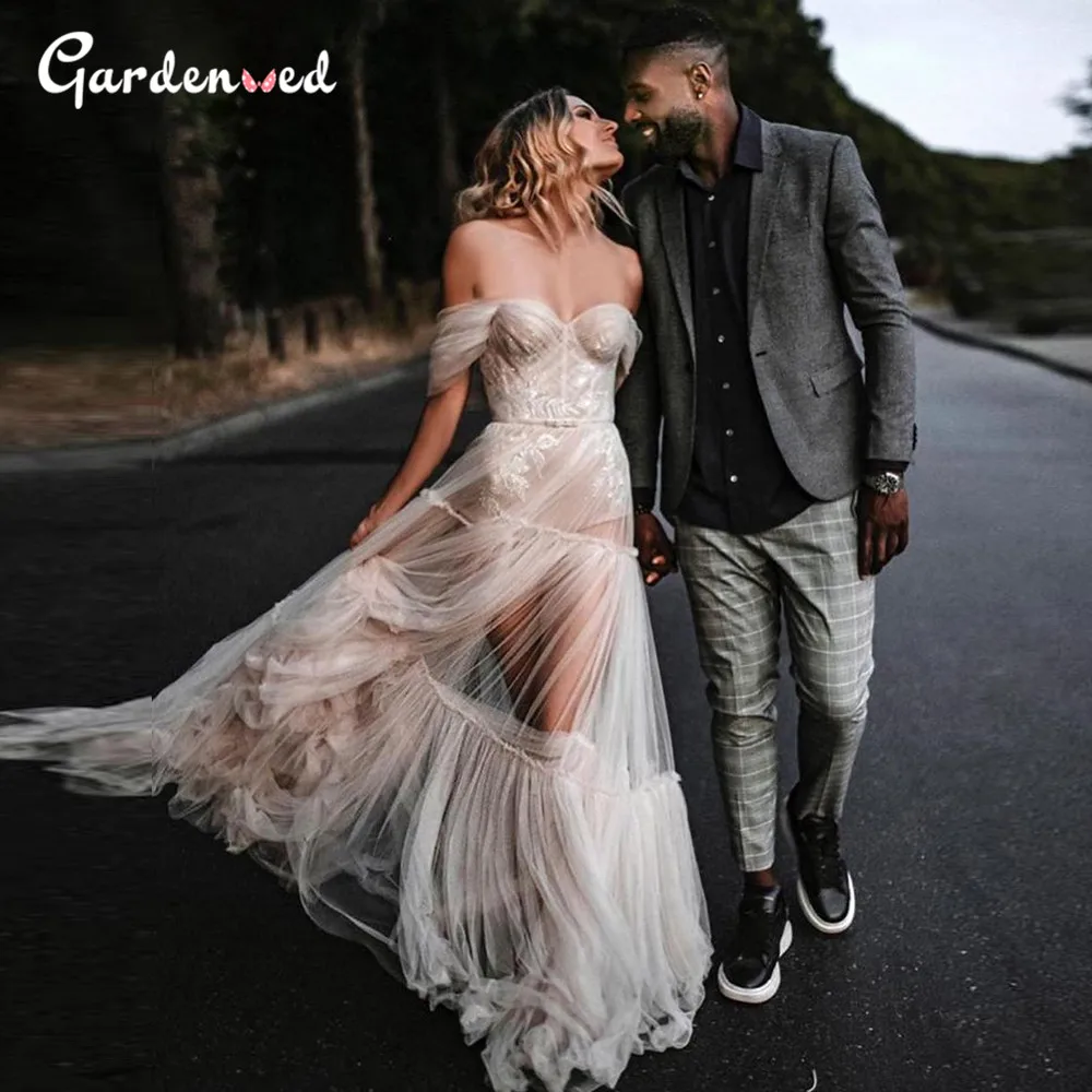 

Off Shoulder Wedding Dresses Illusion Boho Wedding Gowns Sexy Simple Champagne Beach Bridal Gown 2020