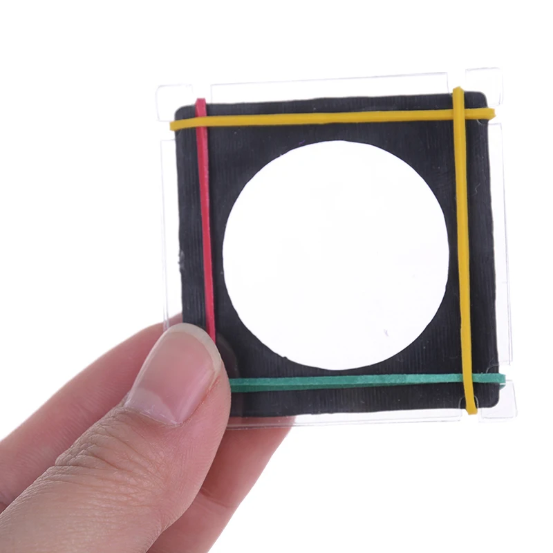 

1PCS New Fantastic Coin Escape Magic Tricks Coin Flight For Kids Beginner Magicians Coin Disappearing Magic Props