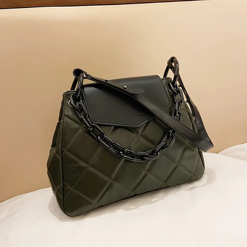 

High-quality Messenger Bag Female Bag Western Style Shoulder Bag 2021 New Wave Winter Simple Diamond Bag Small Bag Female Bag