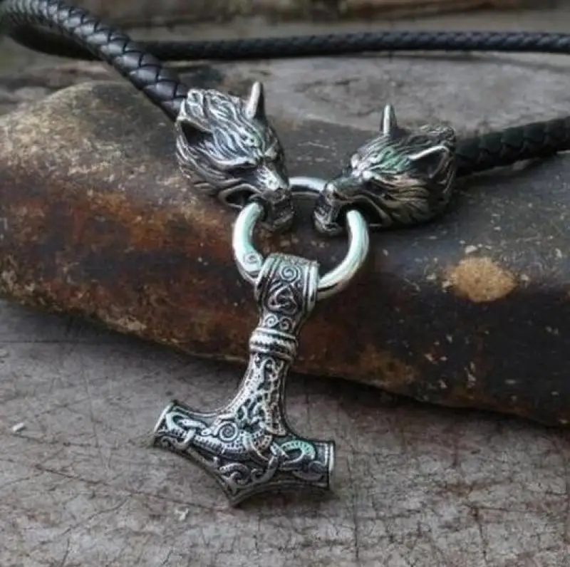 

Retro Nordic Viking Myth Pirate Thor's Hammer Pendant Men's Domineering Necklace Hip Hop Rock Party Jewelry