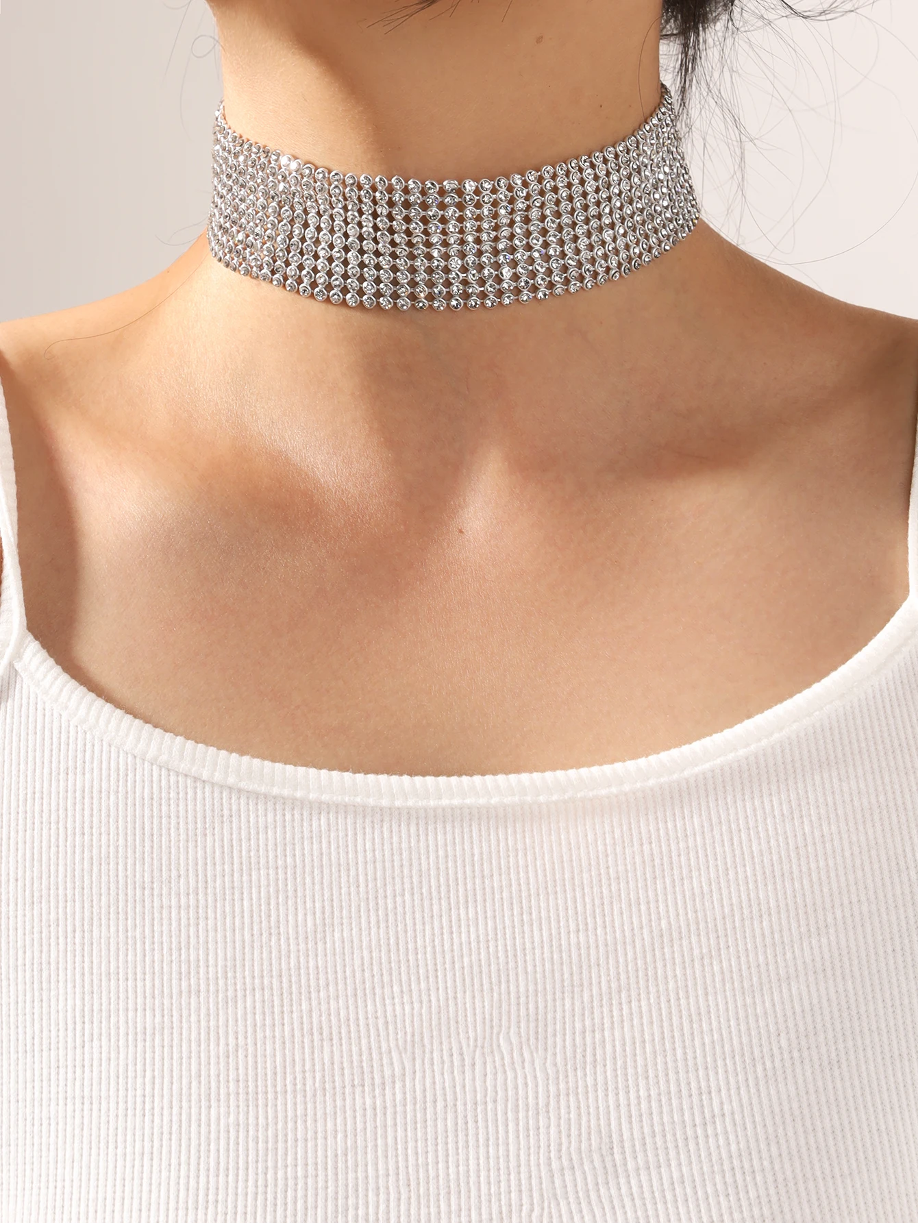 

Stillgirl One Piece Vintage Crystal Choker Necklace for Women Charms Simple Rhinestone Collar Chains Female Gift Fashion Jewelry