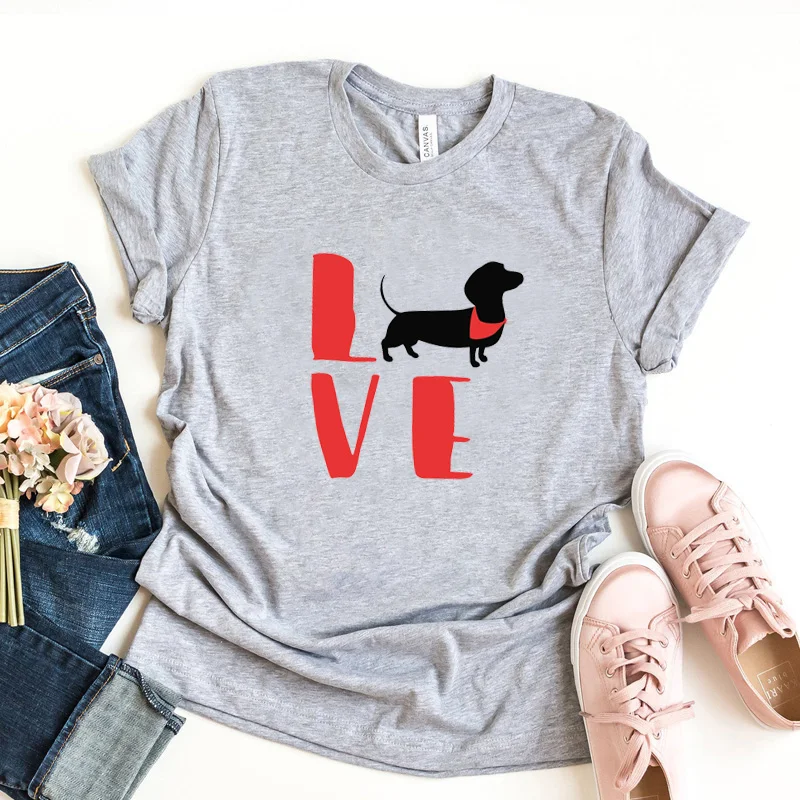 Женская футболка Love принт &quotТакса&quot милая с собакой для мам повседневные