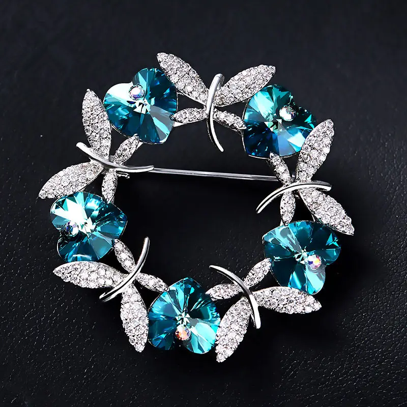 CDE Новое поступление Heart & стрекозы круг брошь с украшением в виде кристаллов