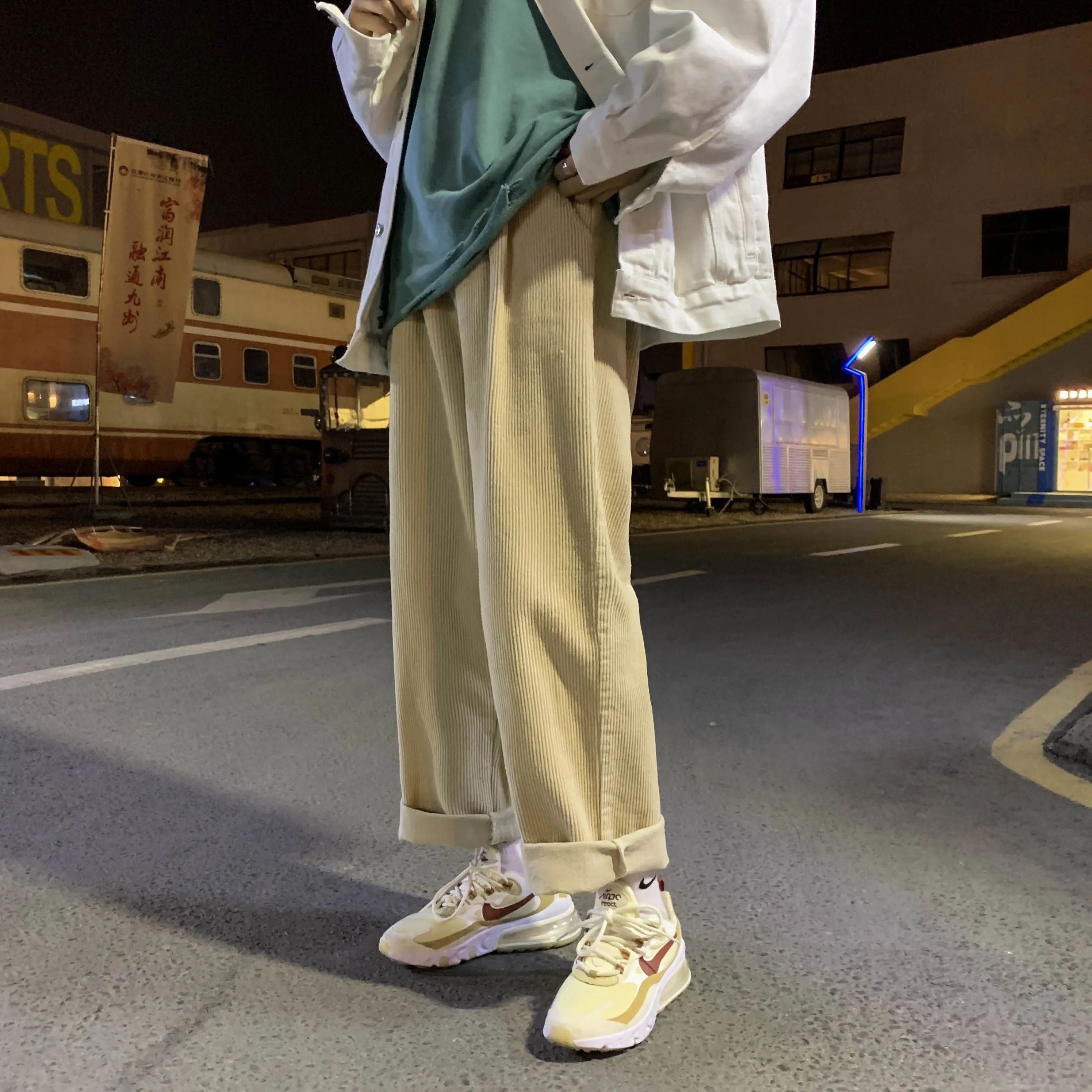 

Spring Autumn Corduroy Pants Mens New Yellow Casual Streetwear Trousers Male Straight Loose Wide Leg Pant Fashion Hip Hop Pants