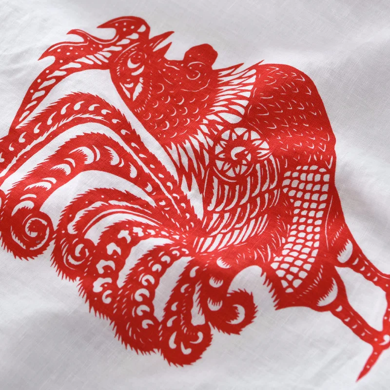 Короткая мужская футболка с круглым вырезом и рукавами из чистого льна принтом