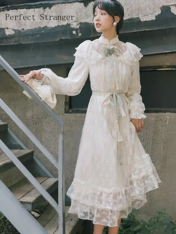 

2020 Autumn Winter New Arrival Retro Stand Collar Long Sleeve Woman Gauze Lace Long Dress With Brooch