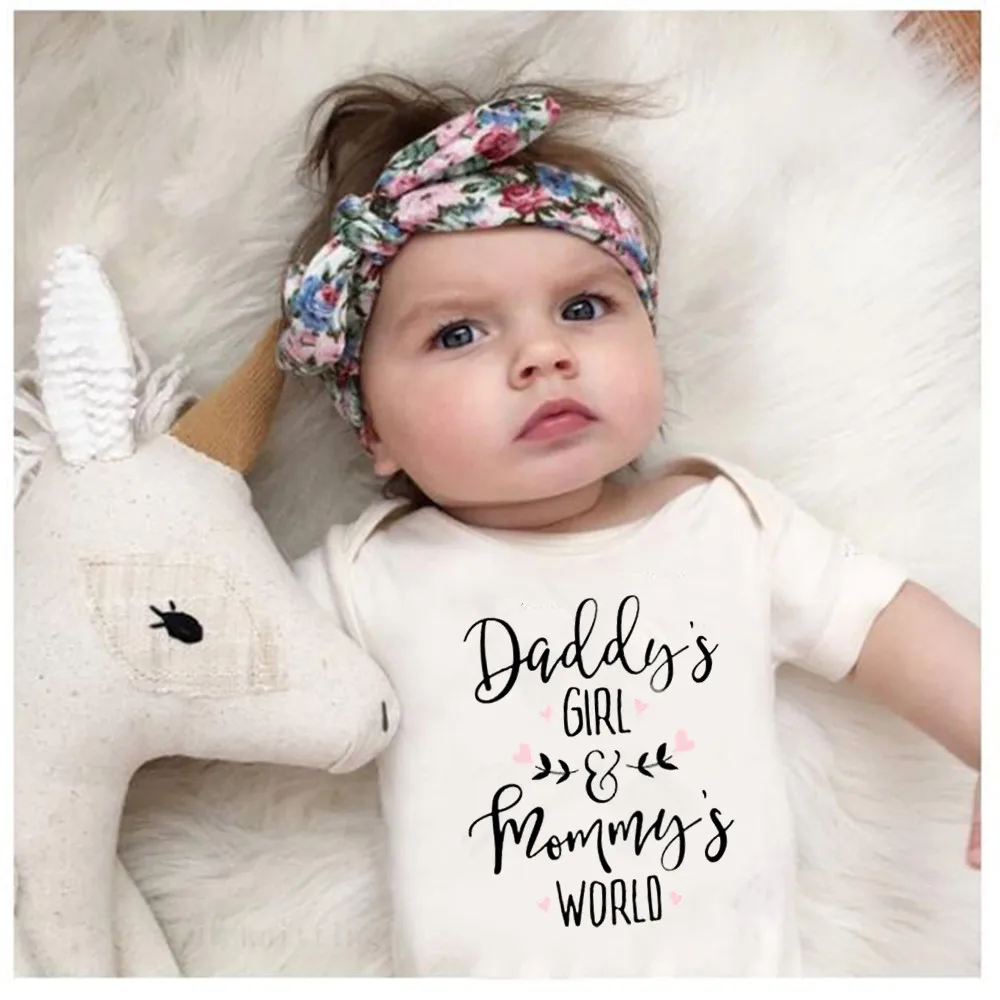 И надписью Daddy's Girl Мамины мира для маленьких девочек белая хлопковая одежда