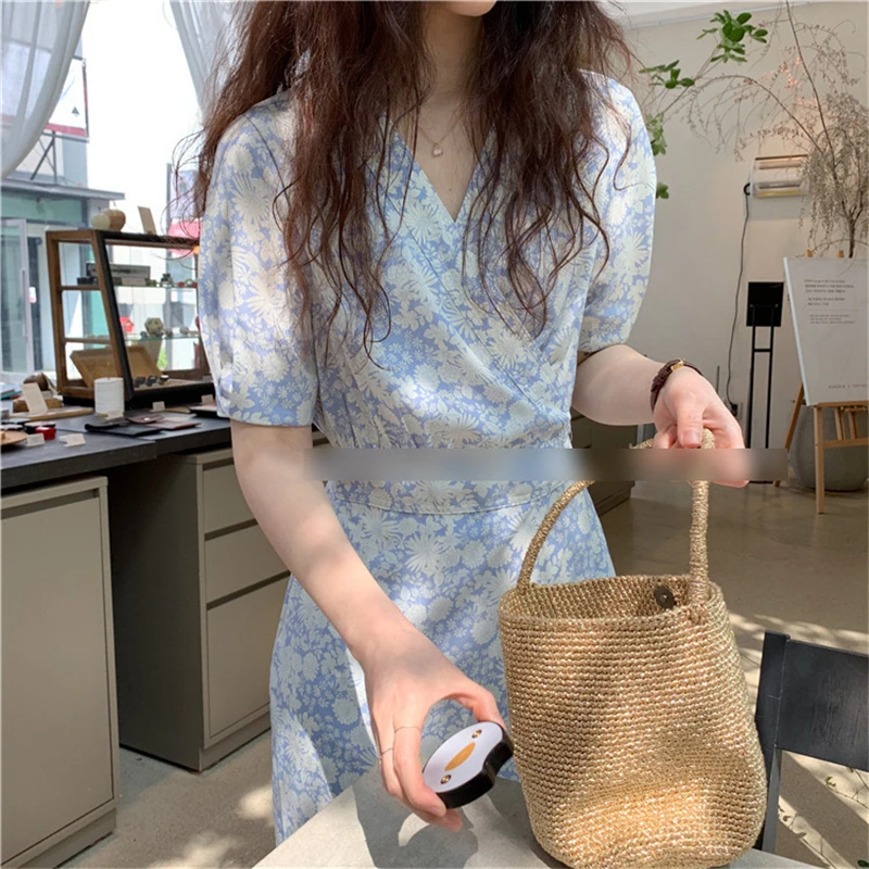 

Floral V-neck short-sleeve dress A-line maxi robe summer 2022 Korean chic blue beach seaside vacation style jurk