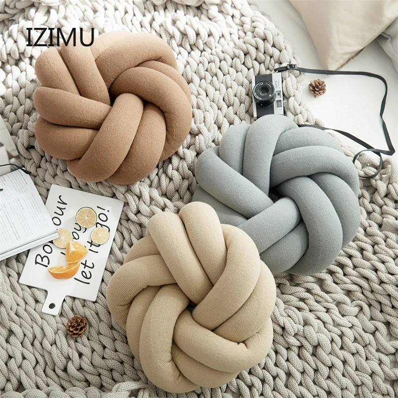 

30CM Nordic Knot Soft Ring Handmade Woven Cushion Woven Mat Spherical Knot Dolls Toys Photography Props Home Decor Throw Pillows