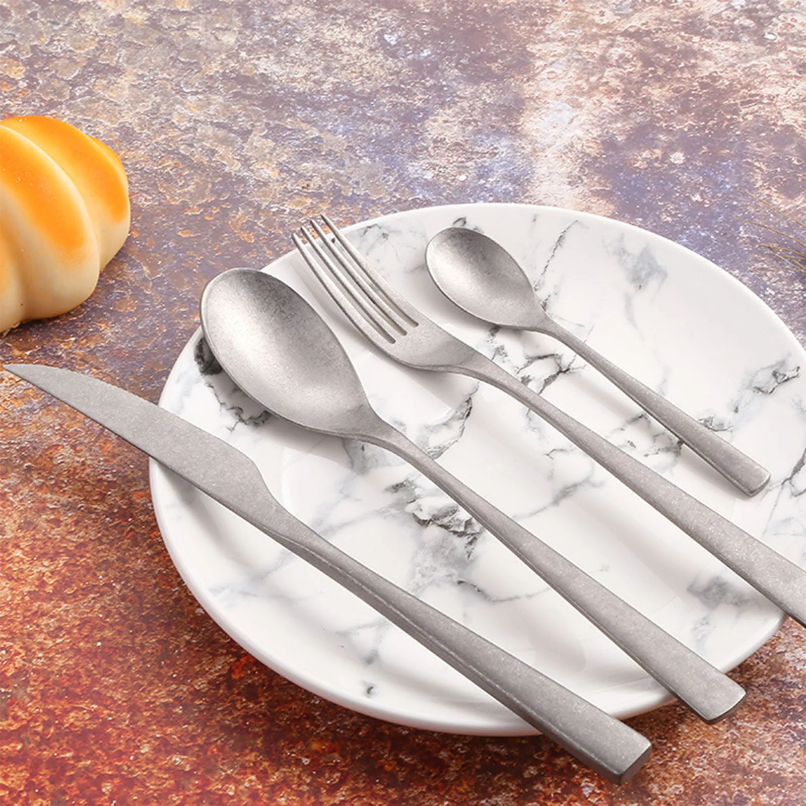 

Gold/Silver Stainless Steel Tableware Knife Fork Spoon Kitchen Dinner Family Home Dessert Spoons Party Dishwasher Safe Flatware