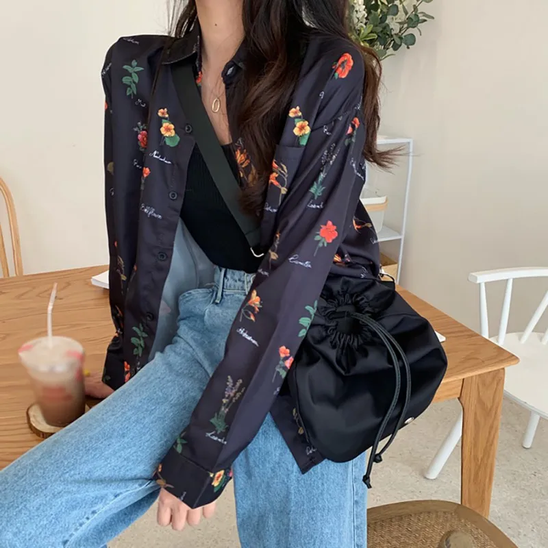 

Autumn Vintage Cartoon Print Women Blouse Turn-down Collar Shirt Loose Long Sleeve Fashion Tops and Blouses Hot