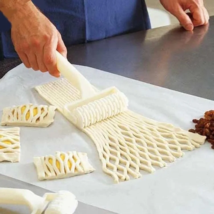 

Plastic Pull Net Wheel Knife Pizza Pastry Lattice Meringue Roller Cutter Dough Cookie Pie Craft Kitchen Baking Tools Accessories