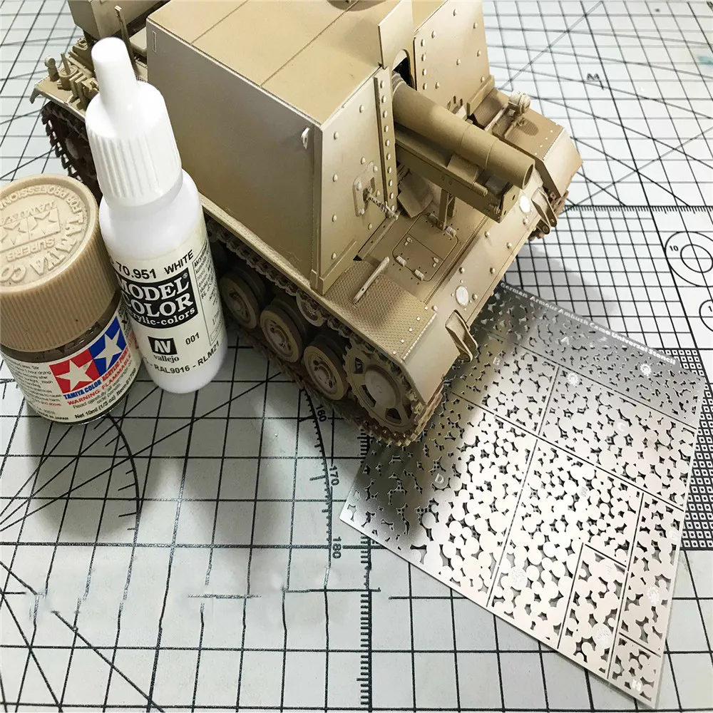 

For Gundam Military Model Creative Camouflage Leakage Spray Stenciling Template DIY Spray Plate Tool