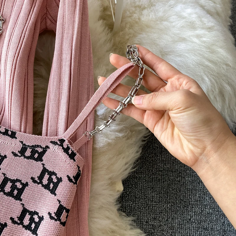 

Spring and autumn ladies V-neck knitted cardigan jacket wild short sling dress two-piece suit