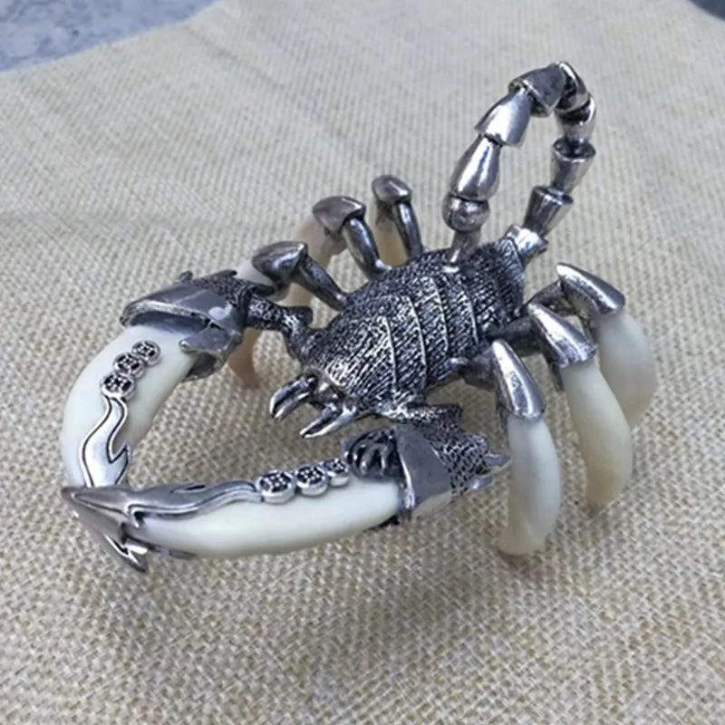 Серебряный кулон скорпион декоративная статуя китайские зубы волков тибетские