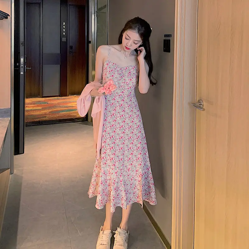 

Dress 2021 new spring and summer floral suspender skirt gentle wind knitted cardigan two piece women's suit