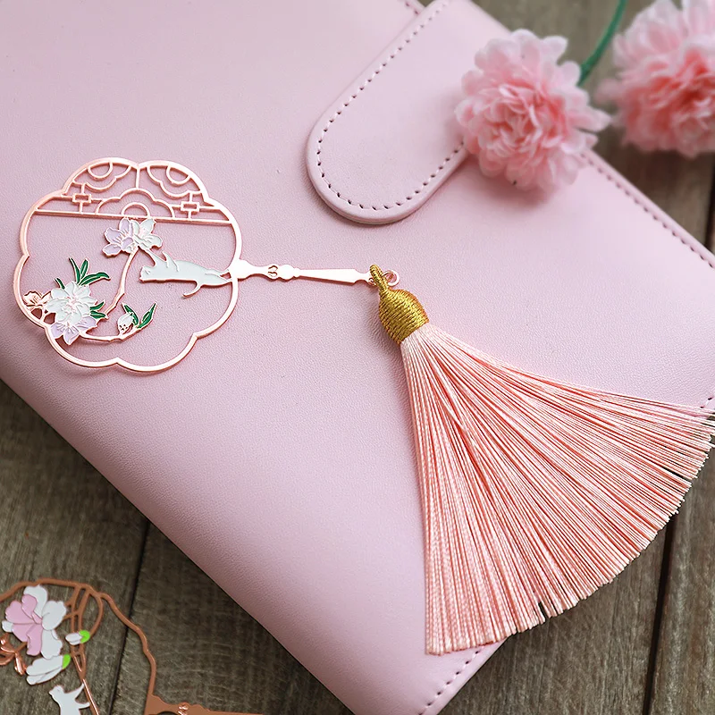 Ретро пустотелый Вишневый веер металлическая Закладка Кот и цветок креативные