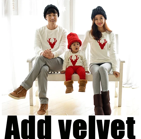 B with velvet Рождественский свитер; Семейные комплекты; Милая теплая бархатная футболка с оленем для папы, мамы и детей; семейная Рождественская одежда - Цвет: B with velvet