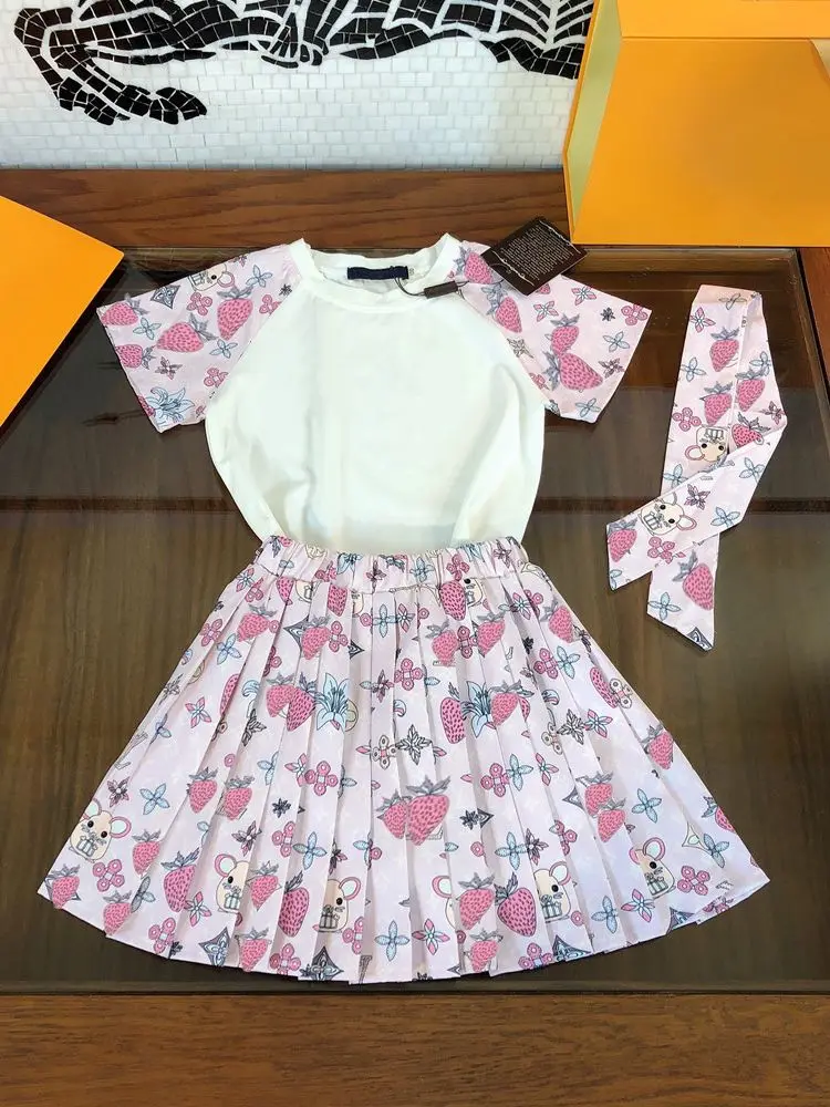

High-end children's clothing girls T-shirt short-sleeved summer 2021 new children's western style half-sleeved suit skirt