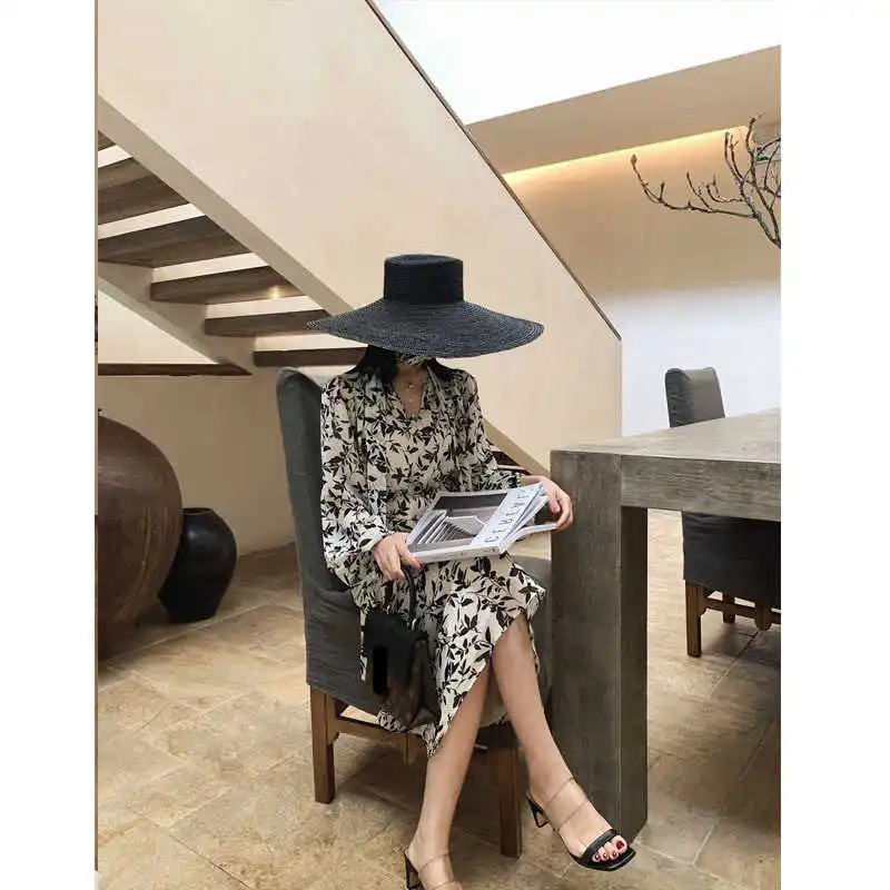 

New Print Chiffon Dress in early autumn of 2020 shows thin, and elegant long skirt, women's age reducing temperament