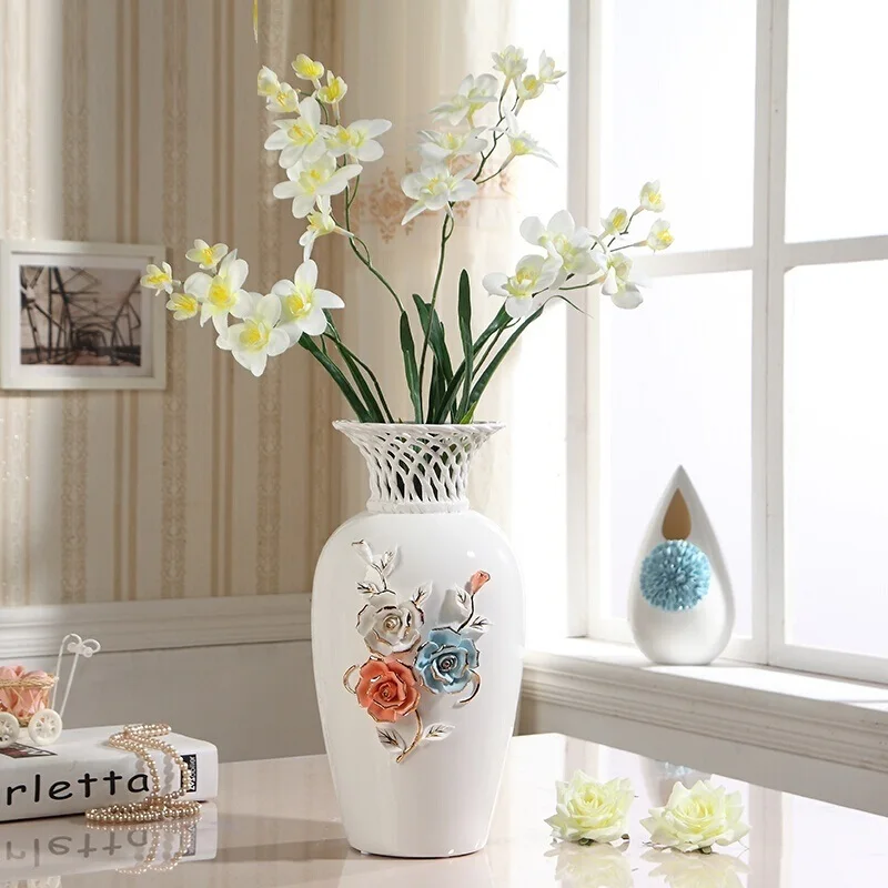 

Jingdezhen Classical Golden Rose Porcelain Modern Vintage Flower Vase Ceramic Flower Christmas Decoration