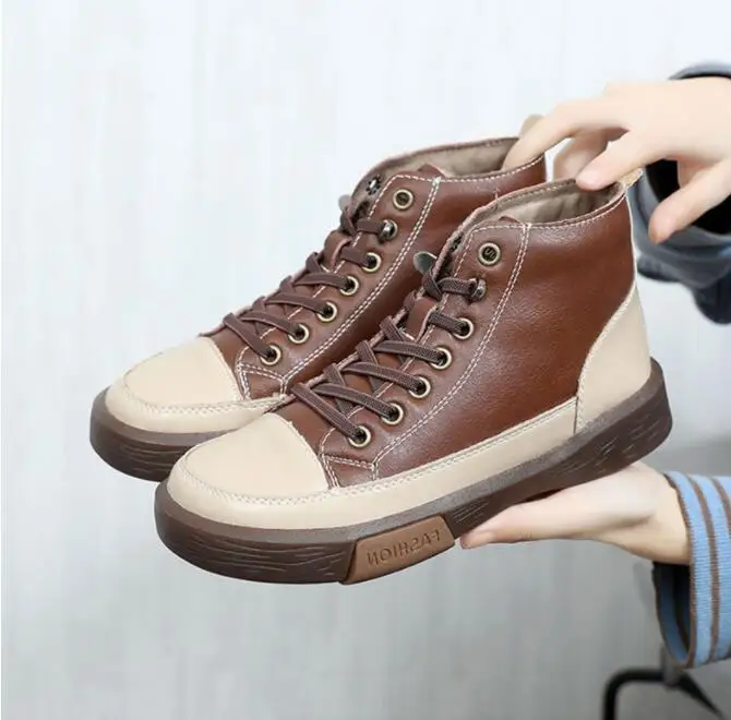 

Осенняя спортивная обувь для женщин кожаные ботильоны женские повседневные резиновые ботинки на плоской подошве женские ретро кроссовки