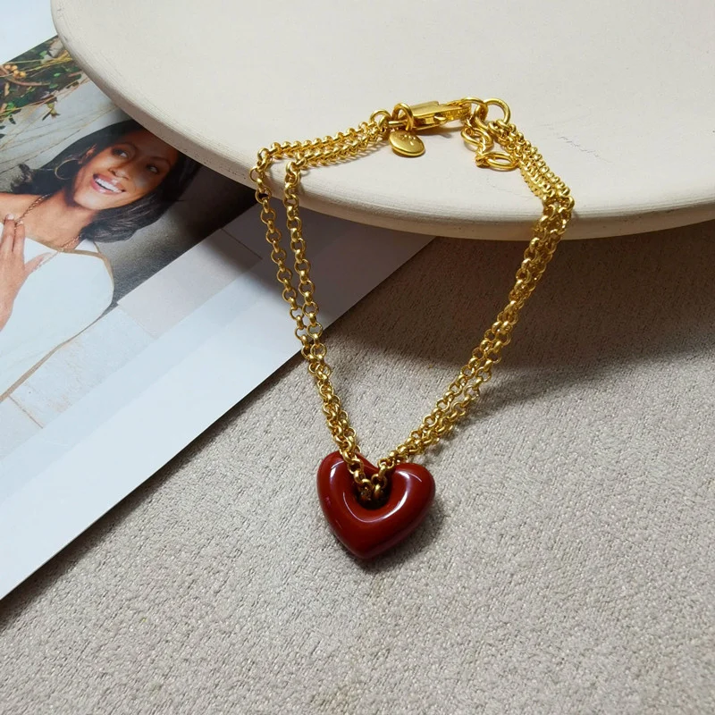 

Simple new three-dimensional heart-shaped enamel color two-color French retro fashion woman bracelet wholesale