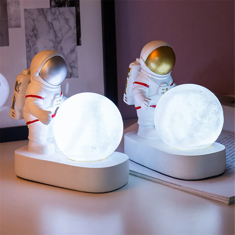 

Новый креативный скандинавский светильник в виде астронавта и Луны, декор для спальни, светодиодный прикроватный столик, настольные ночники для ребенка, подарок на Рождество